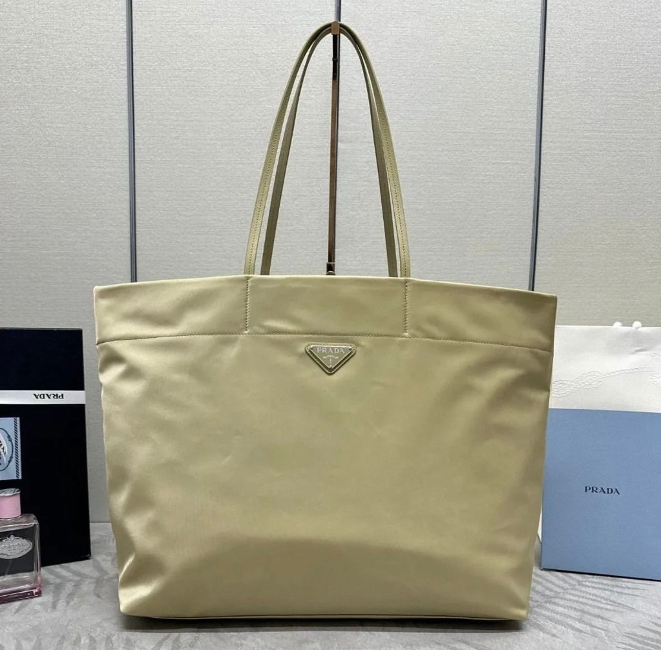 Re Nylon Tote