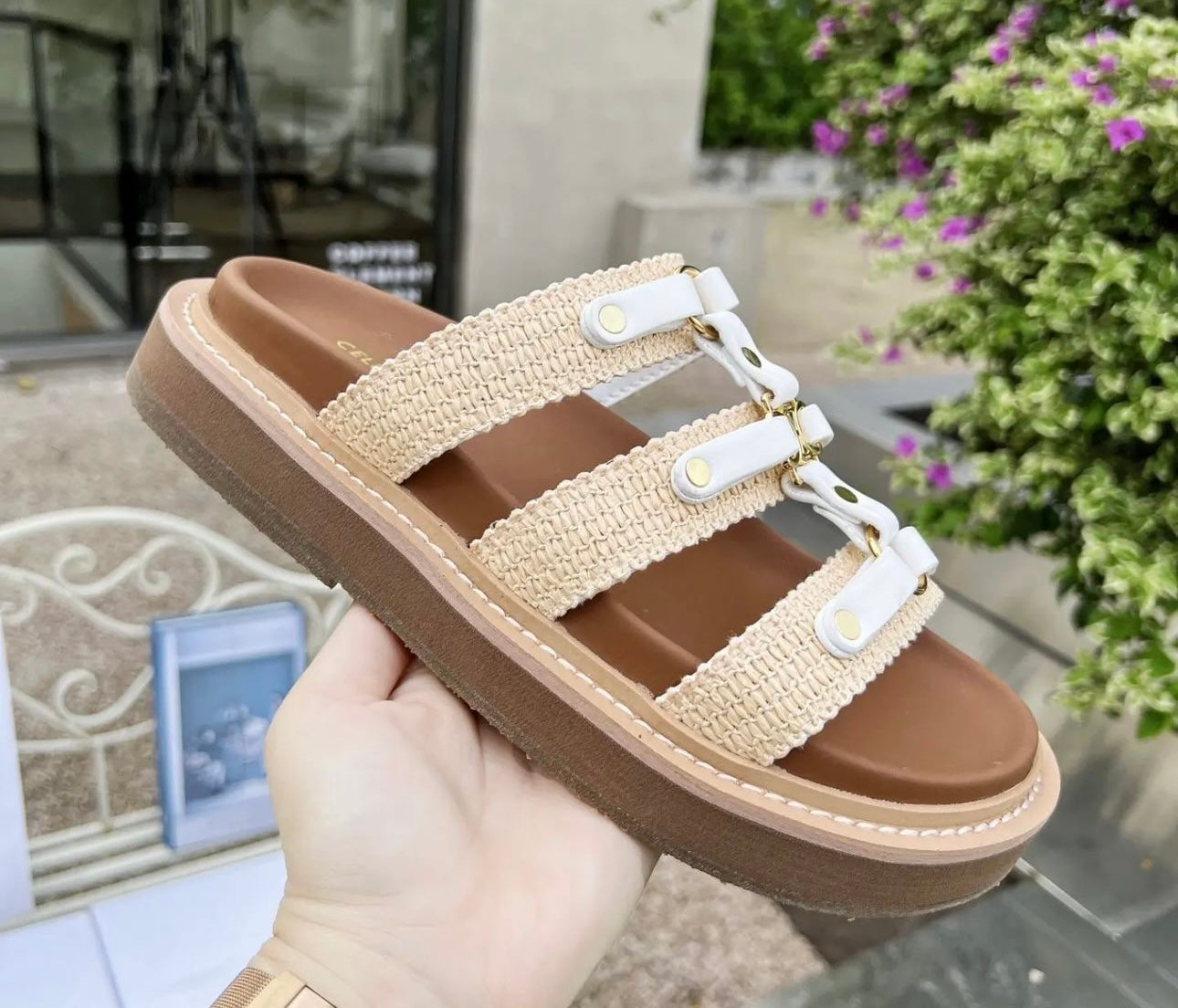 Triomphe Sandals