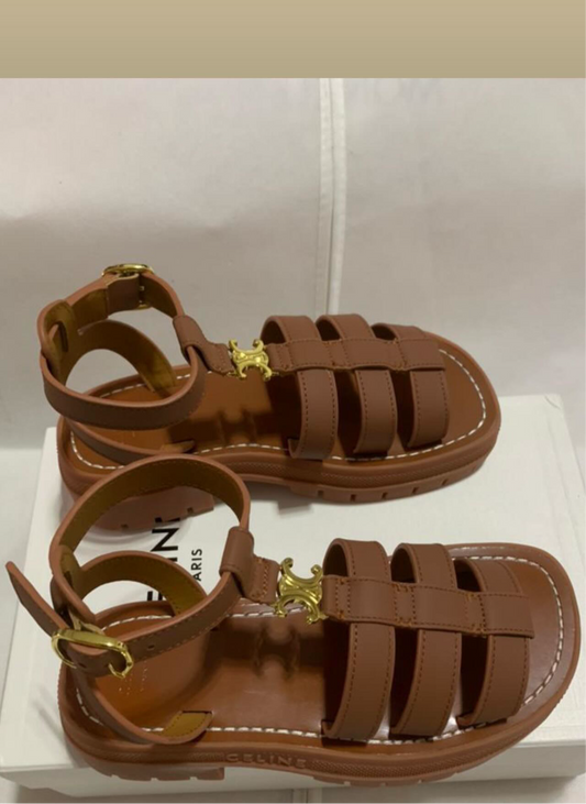 Sandals size 2.5/3