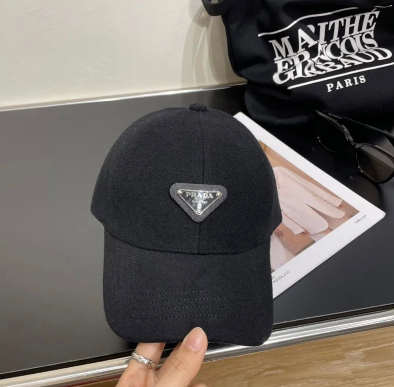 Logo Cap