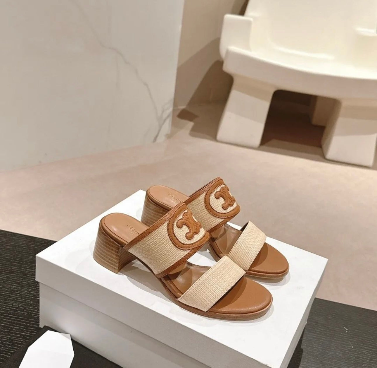 Triomphe Sandals