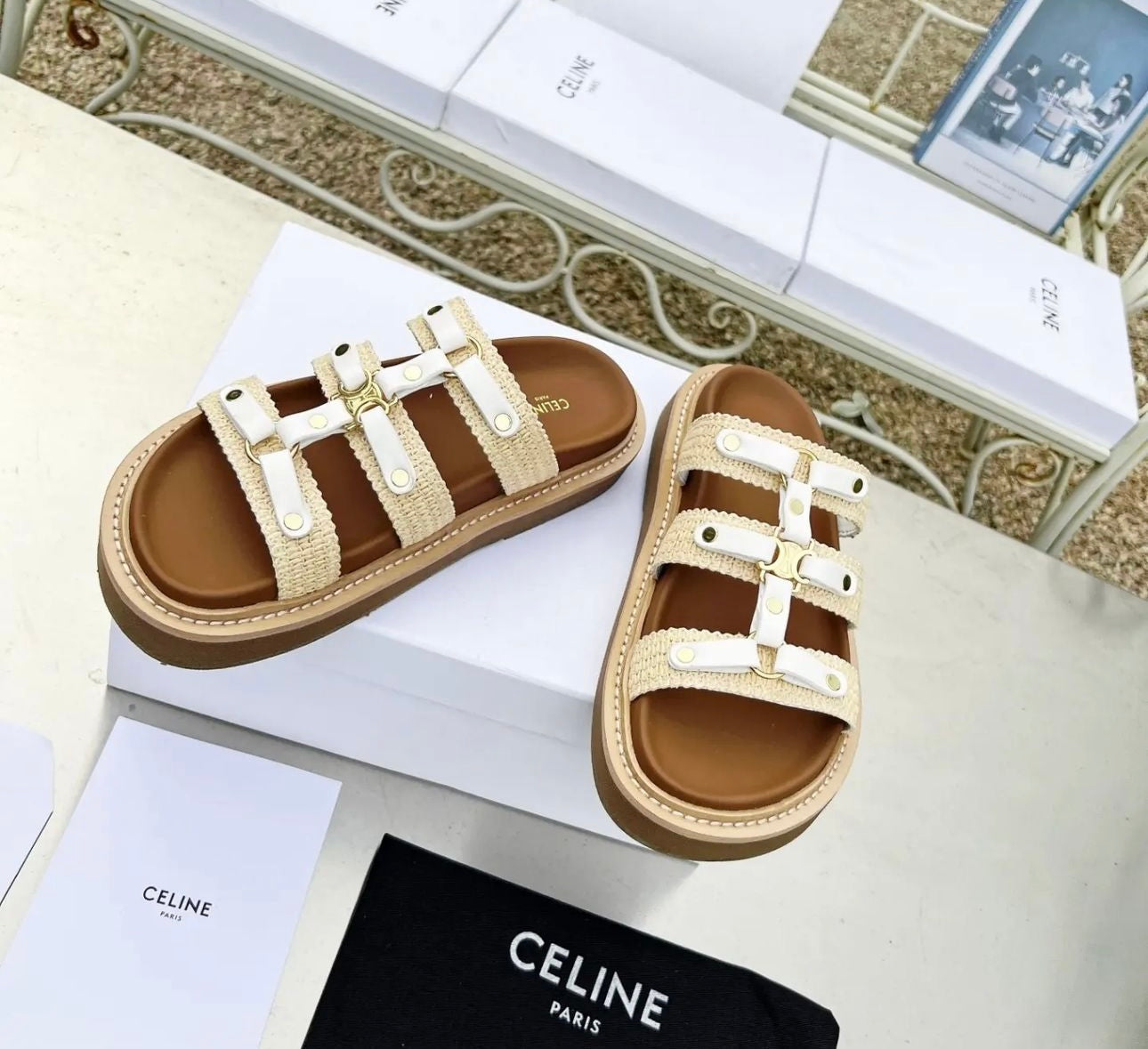 Triomphe Sandals