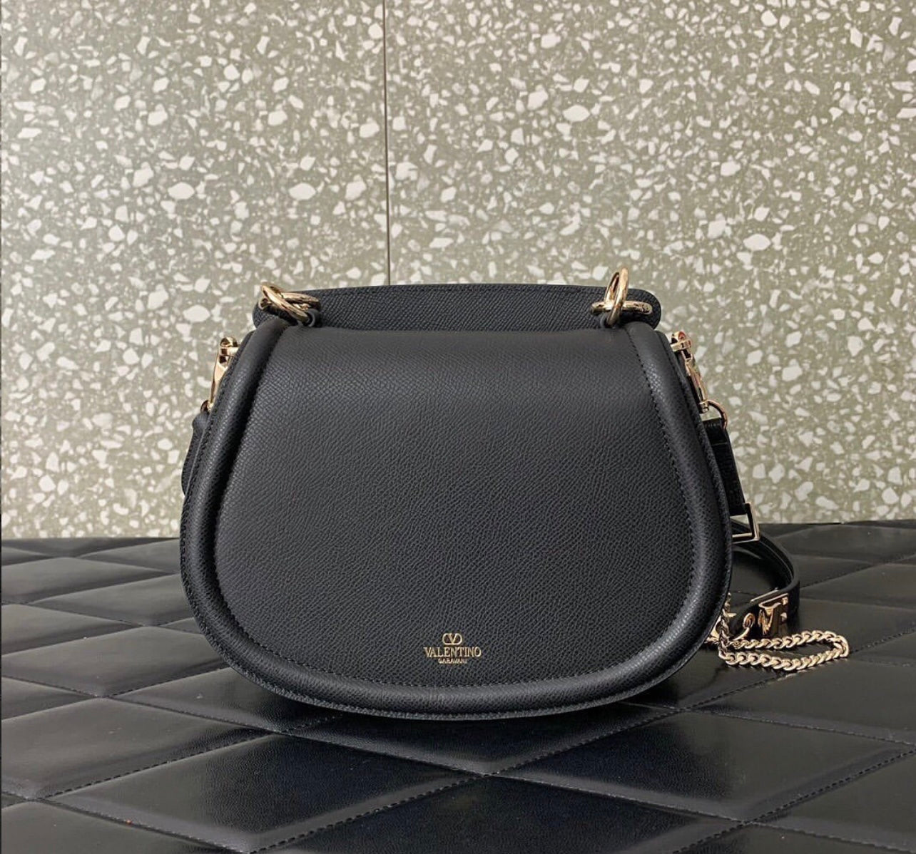 V Sling Shoulder Bag