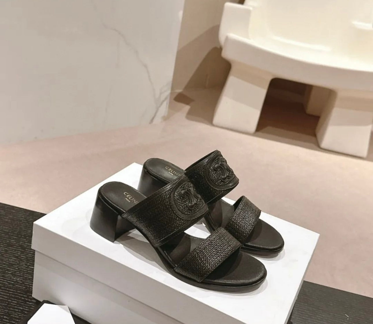 Triomphe Sandals