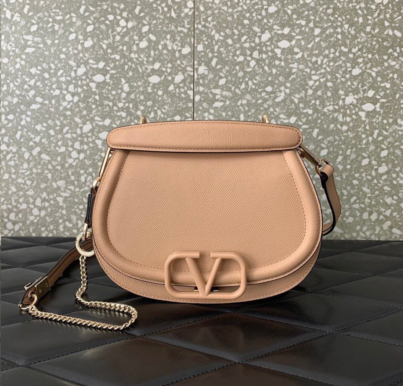 V Sling Shoulder Bag