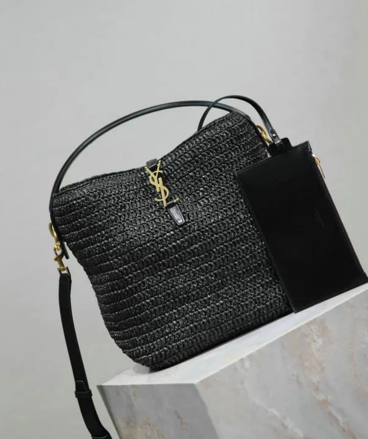 37 Raffia