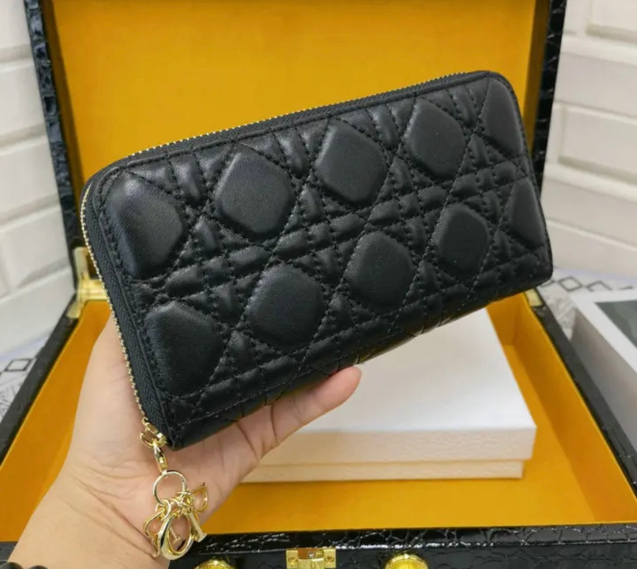 Caro Long Wallet