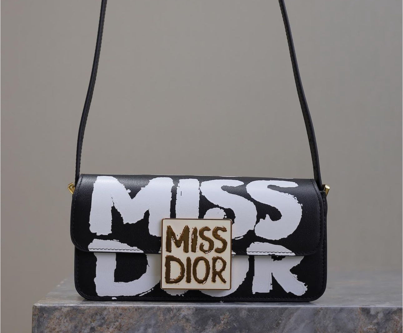 MD Flap Bag