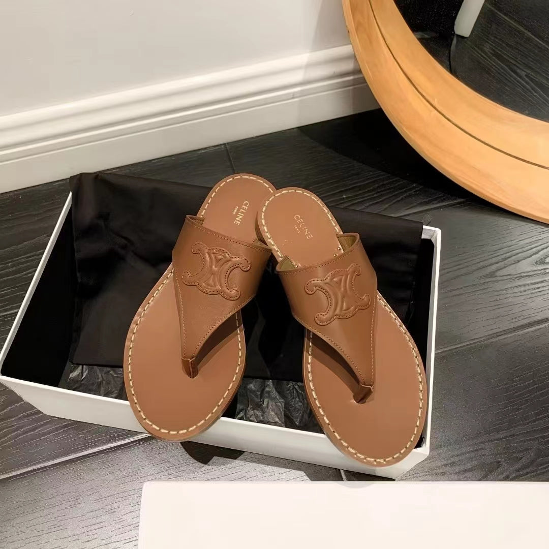 Triomphe Thong Sandals