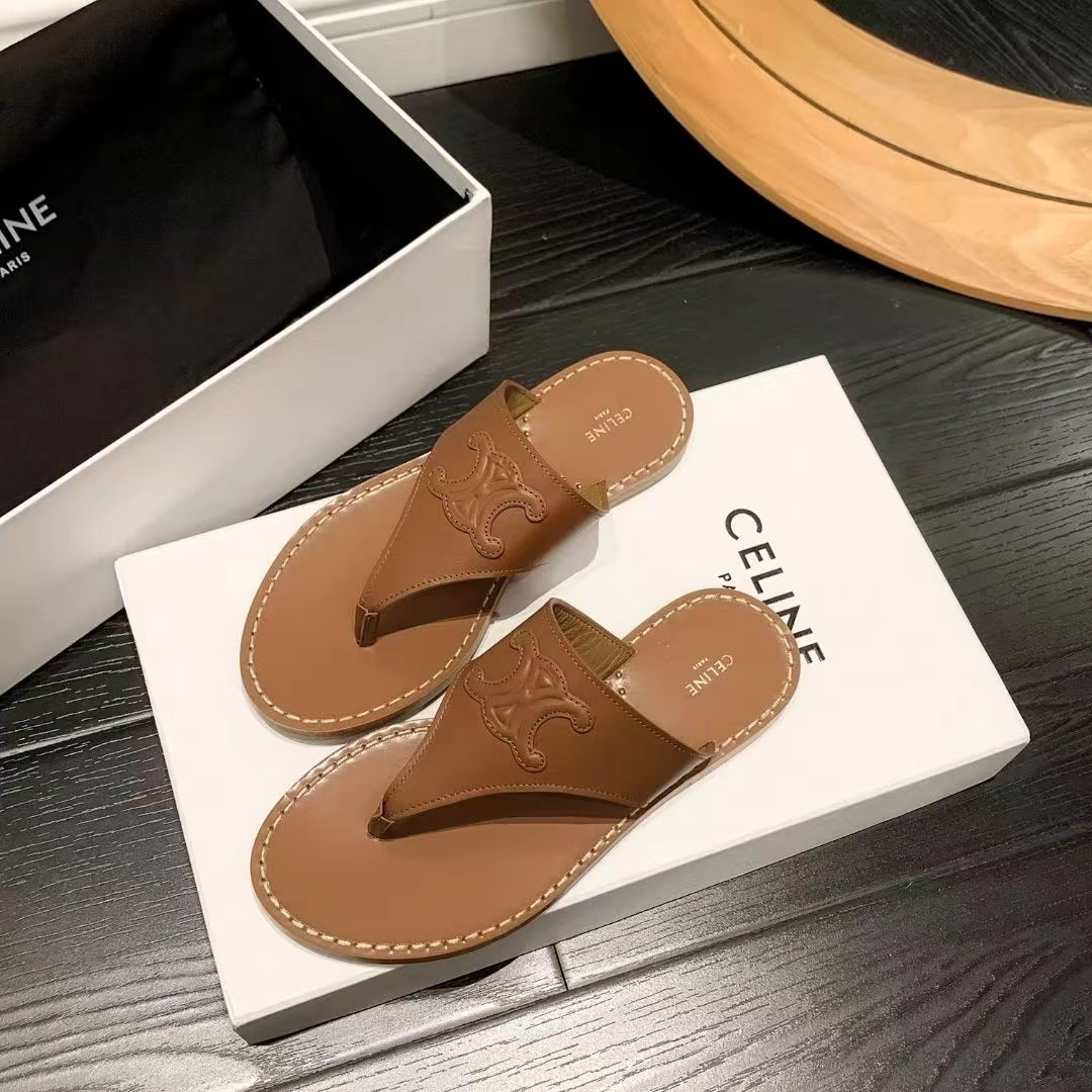 Triomphe Thong Sandals