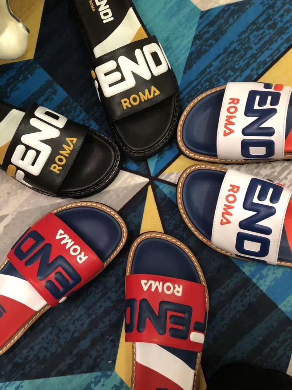 Logo Slides