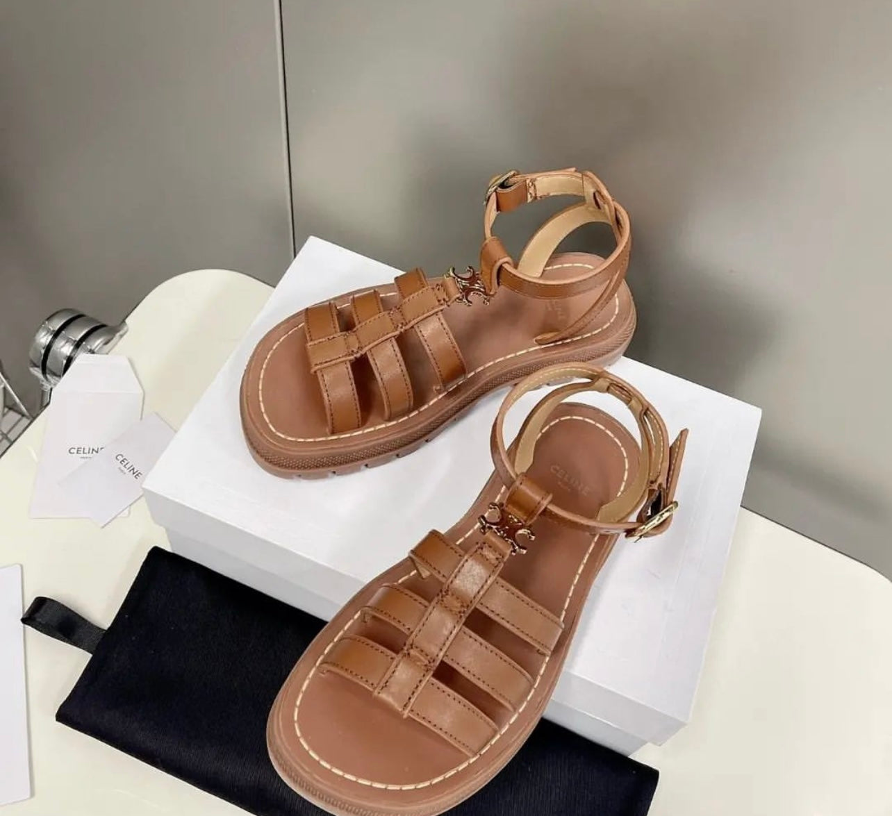 Triomphe Sandals