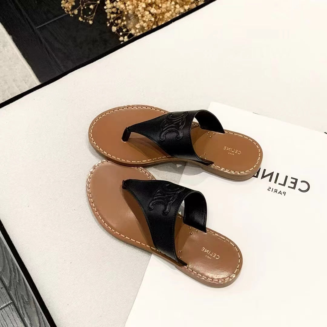 Triomphe Thong Sandals