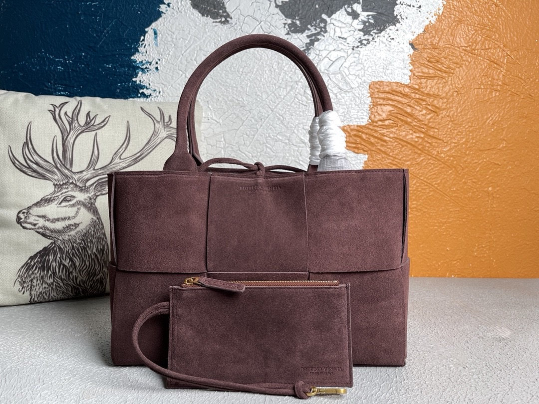 Arco Suede Tote