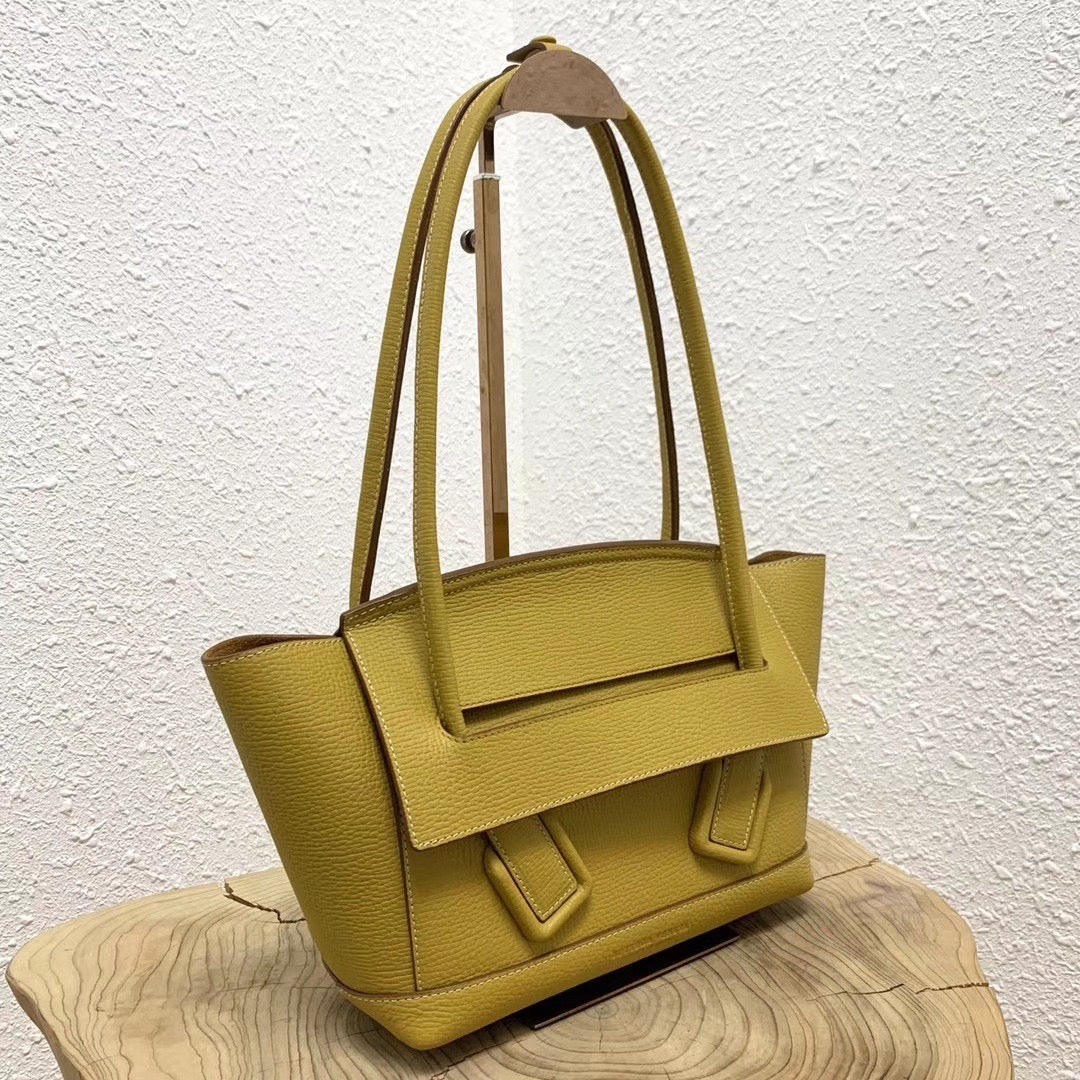 Arco Tote