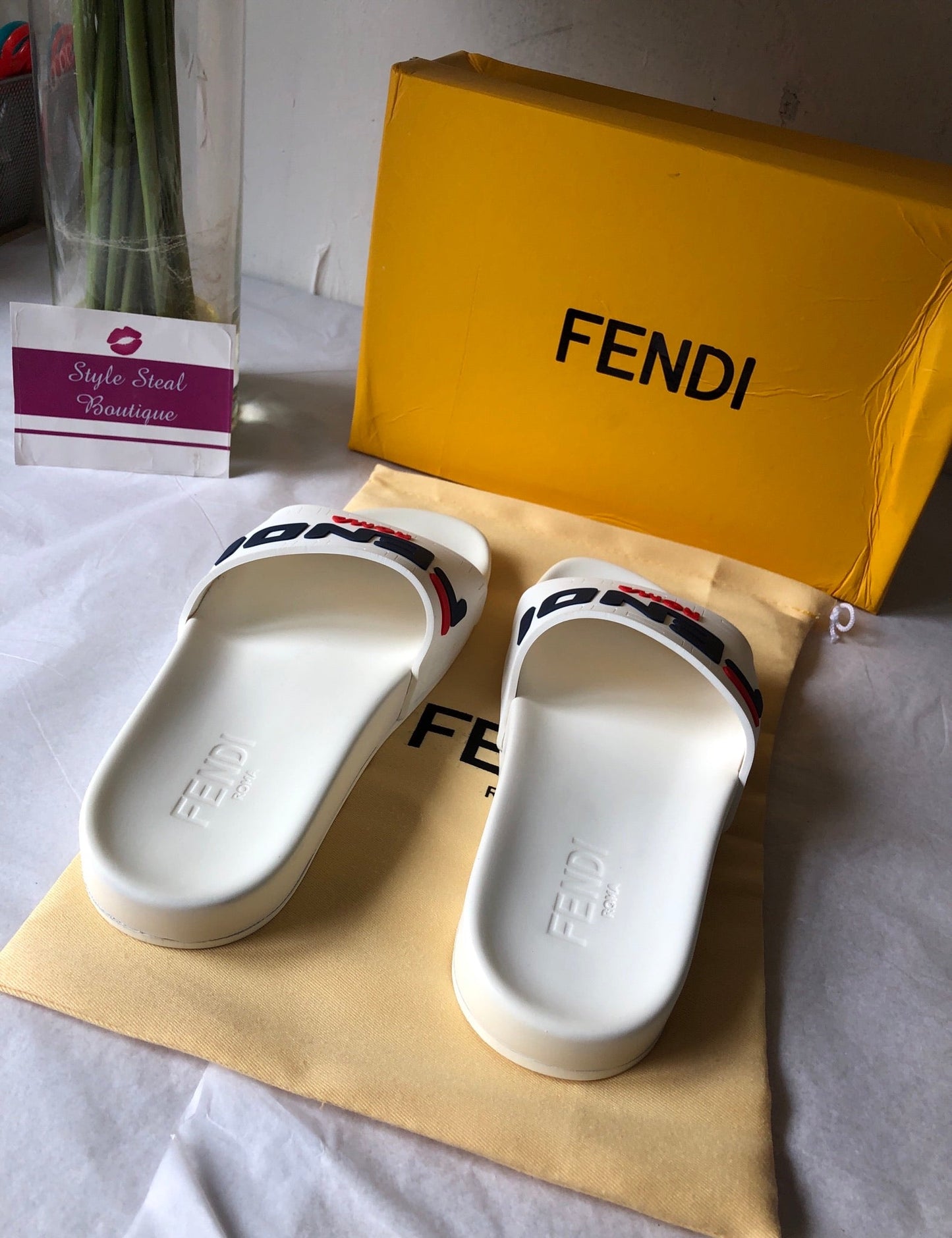 Logo Slides