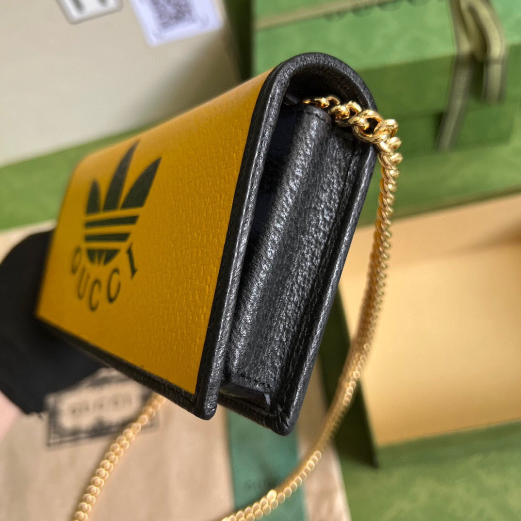 Wallet with Chain