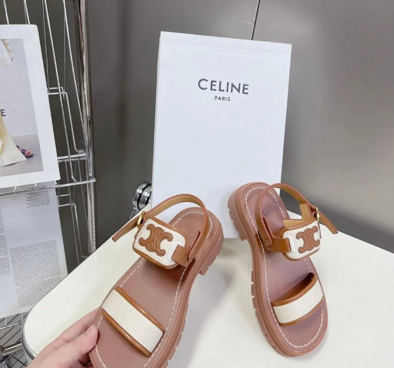 Triomphe Sandals