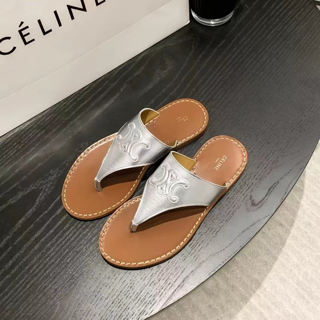 Triomphe Thong Sandals