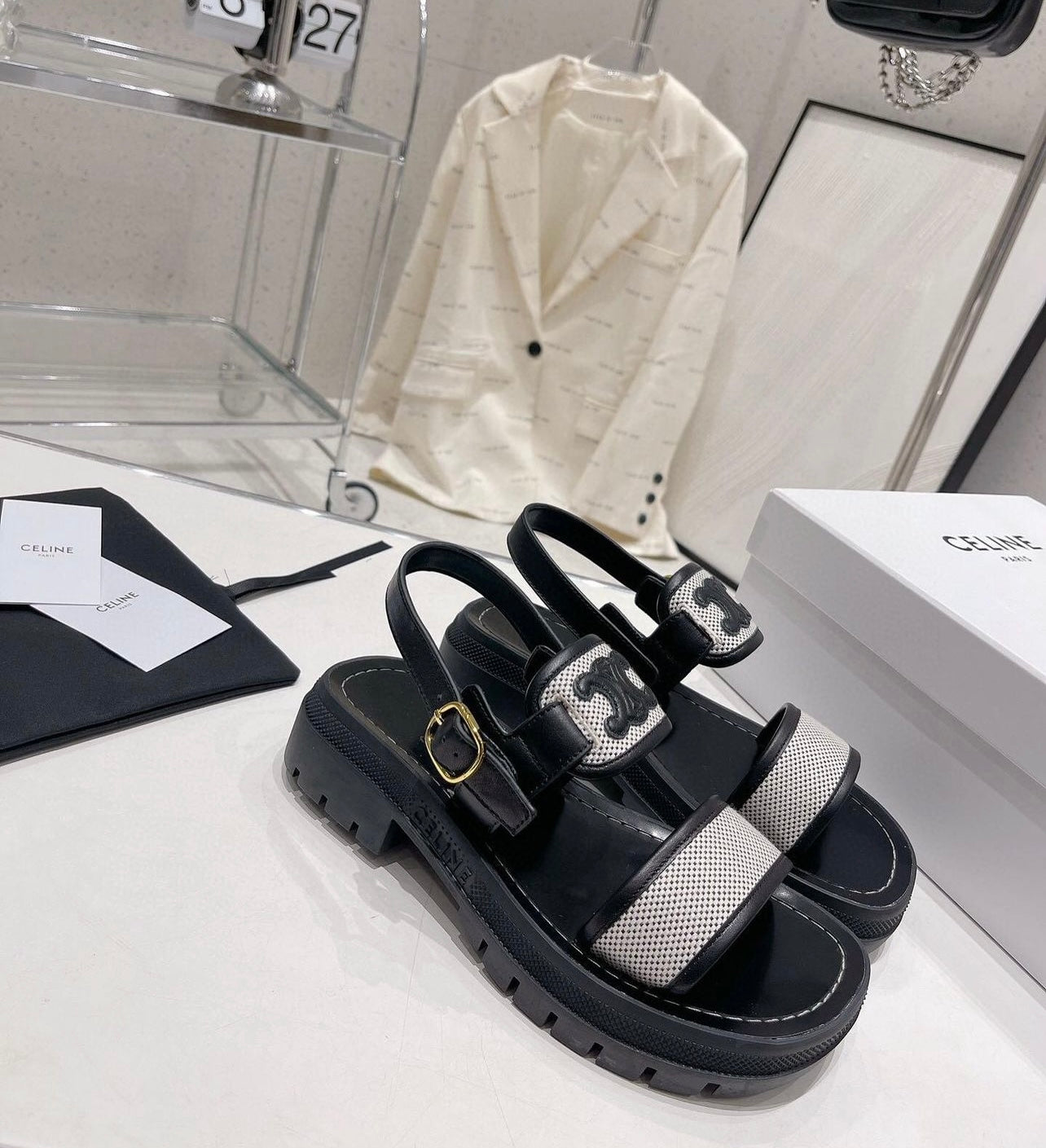 Triomphe Sandals